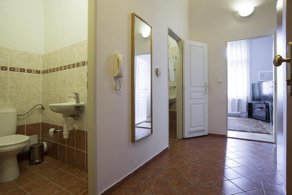 Apartment Dusni Прага Номер фото